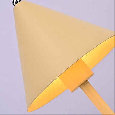 Интерьерная настольная лампа Сarolyne01