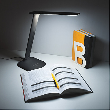 Офисная настольная лампа Alcor Alcor черный (TL90200)