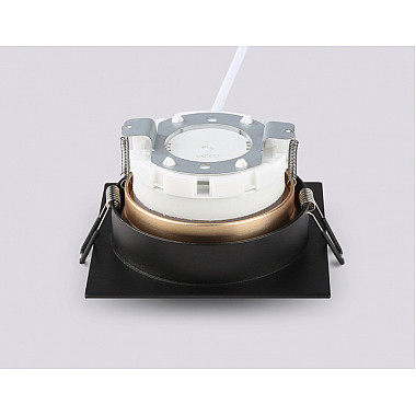 Точечный светильник TECHNO SPOT TN52340