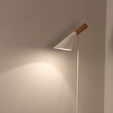 Торшер AJ Floor by Arne Jacobsen for Louis Poulsen